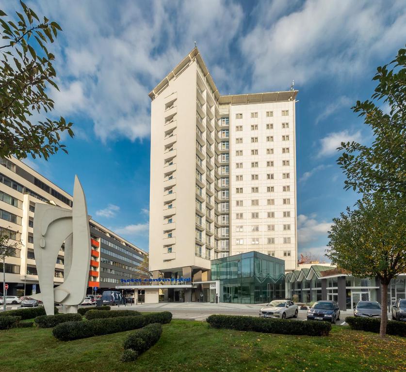 Hotel 2